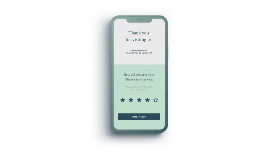 Teléfono mostrando una encuesta de satisfacción de Pluspoint que agradece a un visitante y le pide calificar la visita con estrellas